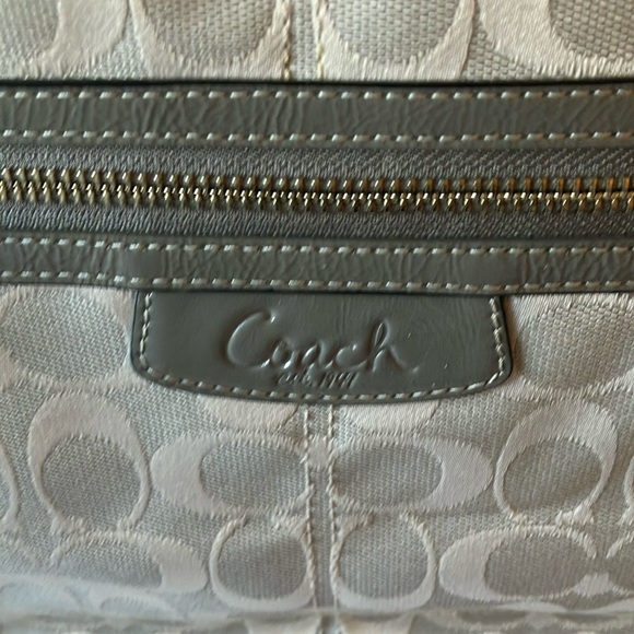 Coach: Gray (F14693) Signature C Canvas Tote Bag - Picture 2 of 16
